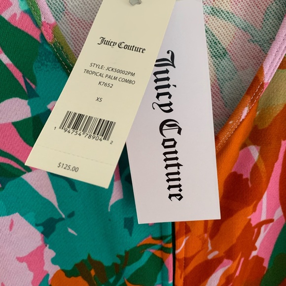 XS JUICY COUTURE
Printed Zip Front Tank Jumpsuit In Tropical Palm Cambo … - Picture 16 of 16